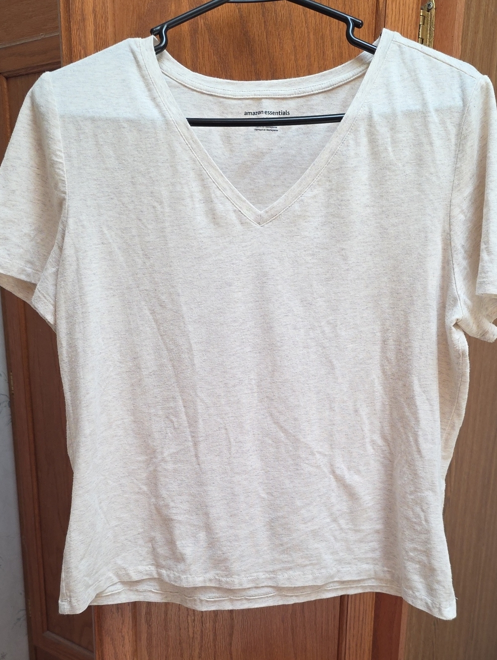 Amazon Essentials Women's V-Neck Short Sleeve Tee in Light Beige Heather